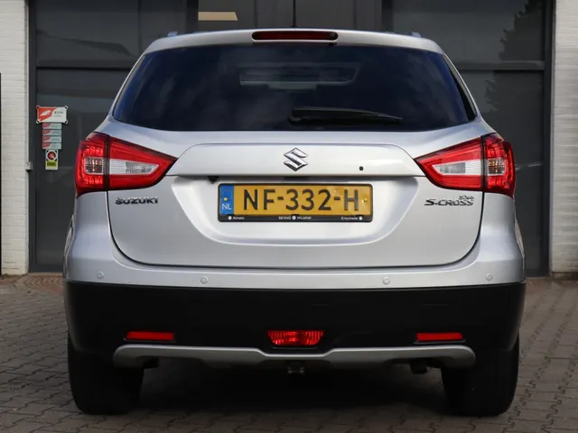 Suzuki S-Cross 1.4 BoosterJet High Automaat Executive Trekhaak | Leder | Adaptive Cruise VERKOCHT