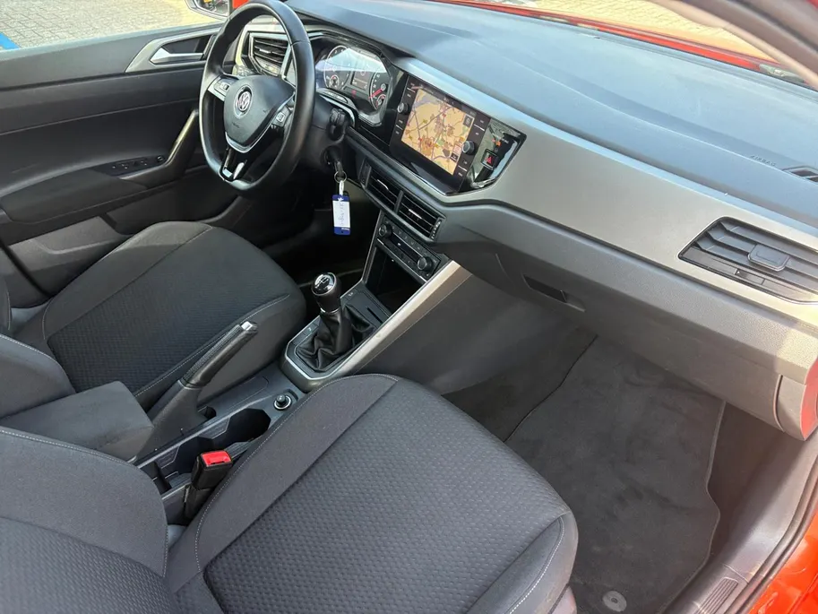 Volkswagen Polo 1.0 MPI Trendline | Navigatie | Stoelverwarming | Climate control