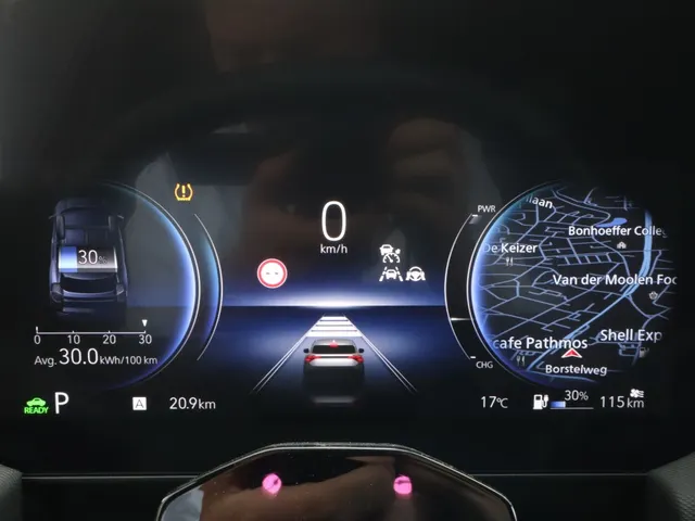 Toyota Urban Cruiser Executive 61 kWh | Panoramdak | 360 Camera | Stuur/Stoel Verwarming |