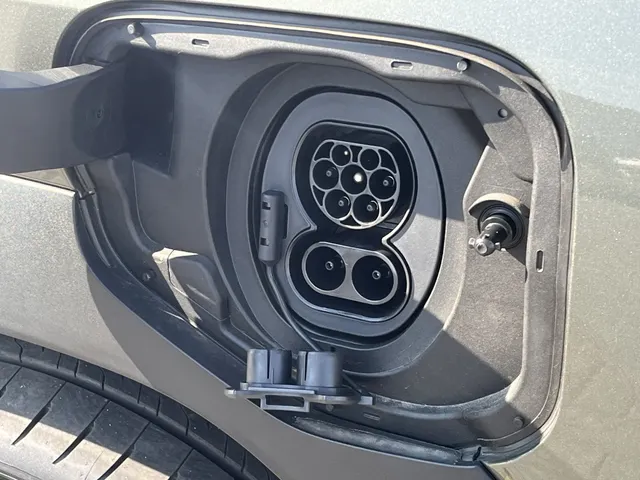 Toyota Urban Cruiser Executive 61 kWh