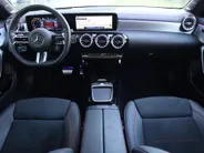 Mercedes-Benz CLA Shooting Brake 180 Business Solution AMG | Panoramadak | Dodehoekassistent | Memory Seats | HUD | Burmester | LED | 360 camera | Automaat