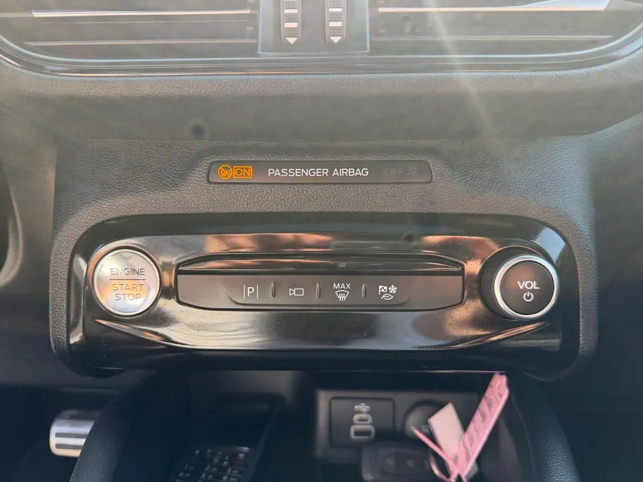 Ford Kuga 2.5 PHEV ST-Line X | Automaat | Pano dak | HUD | Elektr. uitklapbare trekhaak | Adapt. Cruise control | BLIS | Parkeersensoren voor en achter | 360 graden camera | Elektr. achterklep | B&O audio | Navigatie | Apple carplay & Android auto | Fabrieksgaranti
