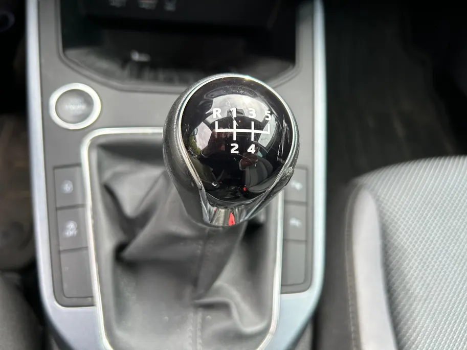SEAT Arona 1.0 TSI Style Business Intense | Zeer Compleet! | Navi | Achteruitkamera | Sensoren | NU Rijklaarprijs! Incl.12 Maanden, APK, Onderhoudsbeurt etc! Premiumpakket gratis! |