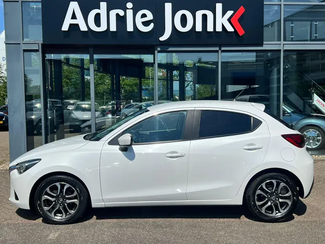 Mazda 2 1.5 Skyactiv-G GT-M NAVIGATIE | PARKEER SENSOREN | CLIMATE CONTROLE | STOELVERWARMING |
