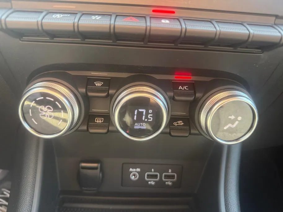 Renault Captur 1.0 TCe 100 Intens | Trekhaak | Camera | Navigatie | Cruise Control | Climate Control | Parkeersensoren | Apple Carplay/Android Auto