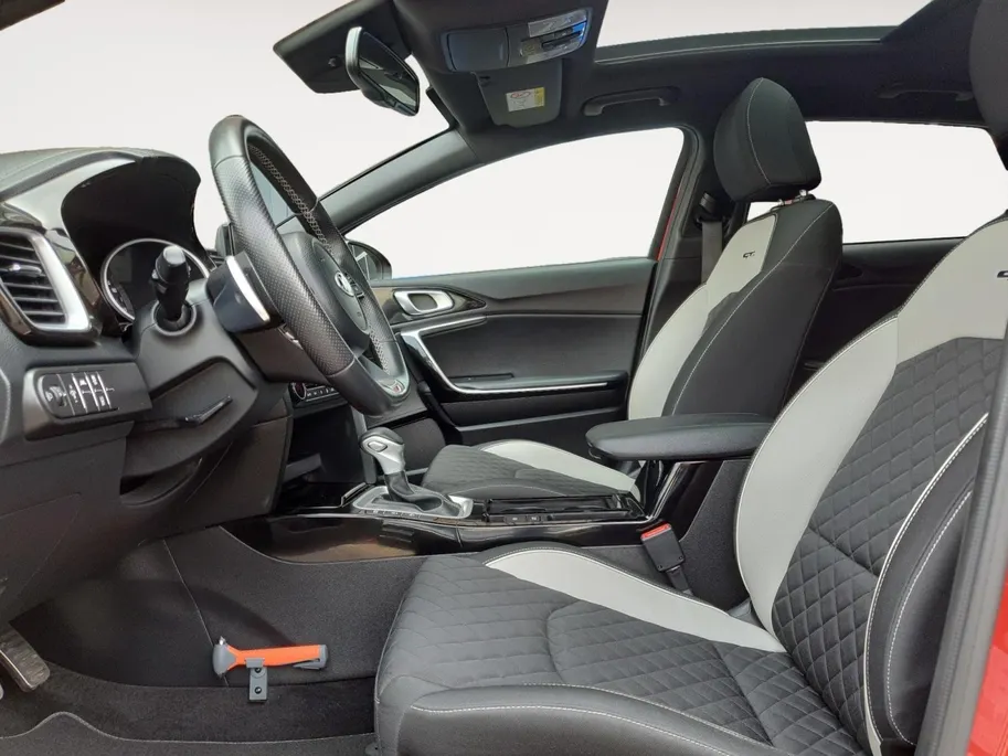 Kia ProCeed 1.5T 160 pk GT-Line Edition | Panorama schuifdak | Navigatie | Camera | Apple Carplay / Android auto | Cruise control | Climate control |