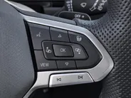 Volkswagen T-Roc 1.5TSI/150PK R-Line Black Style · Panoramadak · Camera + Parkeersensoren · Keyless · Apple/Android Car Play · Stoelverwarming · Garantie t/m 20-08-2027