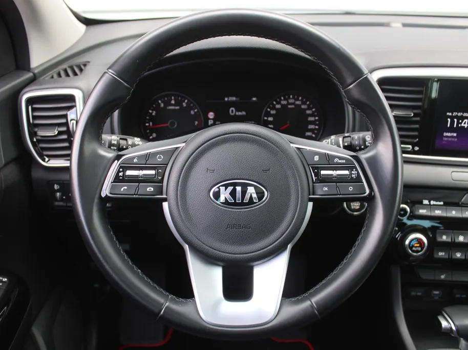 Kia Sportage 1.6 T-GDI Black Edition | Stuur-/stoelverwarming v+a | Schuifdak | Leer | Camera | Elek. achterklep | Cruise | PDC | Navi | 17' LM | Zeer nette auto! |