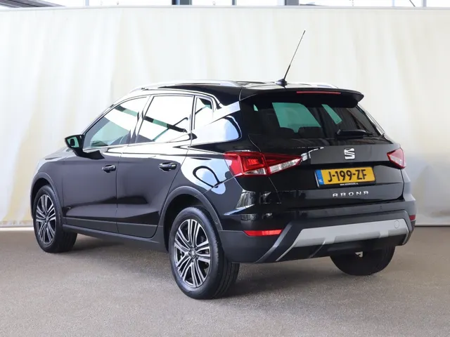 SEAT Arona 1.0 TSI Xcellence Business Intense | Stoelverwarming | Camera