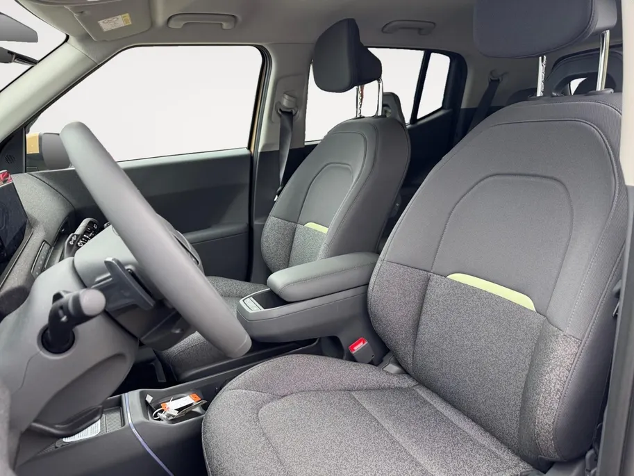 Kia EV2 Plus 42.2 kWh | Navigatie | Climate control | Adaptive cruise control | Stoel + Stuurverwarming | Parkeersensoren voor en achter + parkeercamera achter