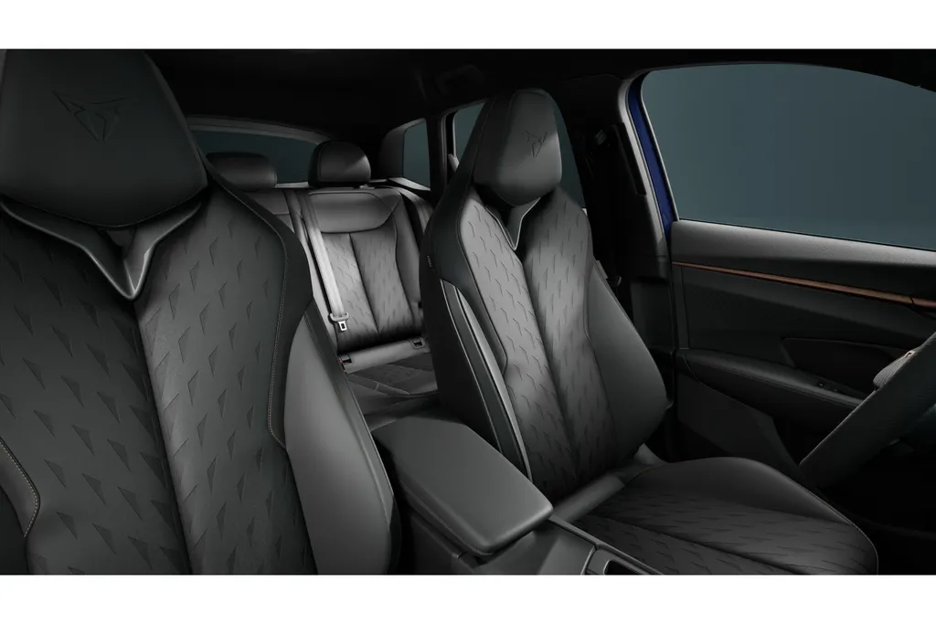 CUPRA Terramar VZ Limited | Achteruitrijcamera | Draadloze Apple CarPlay™, Android Auto™ | Elektronisch Sperdifferentieel (XDS)