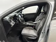 Renault Clio 145PK E-Tech Full Hybrid Techno Automaat Automaat | Digital Cockpit | 9,3'' Navi | Climate Control | Apple CarPlay/Android Auto | Camera | Cruise Control | Armsteun | Lichtmetalen Velgen