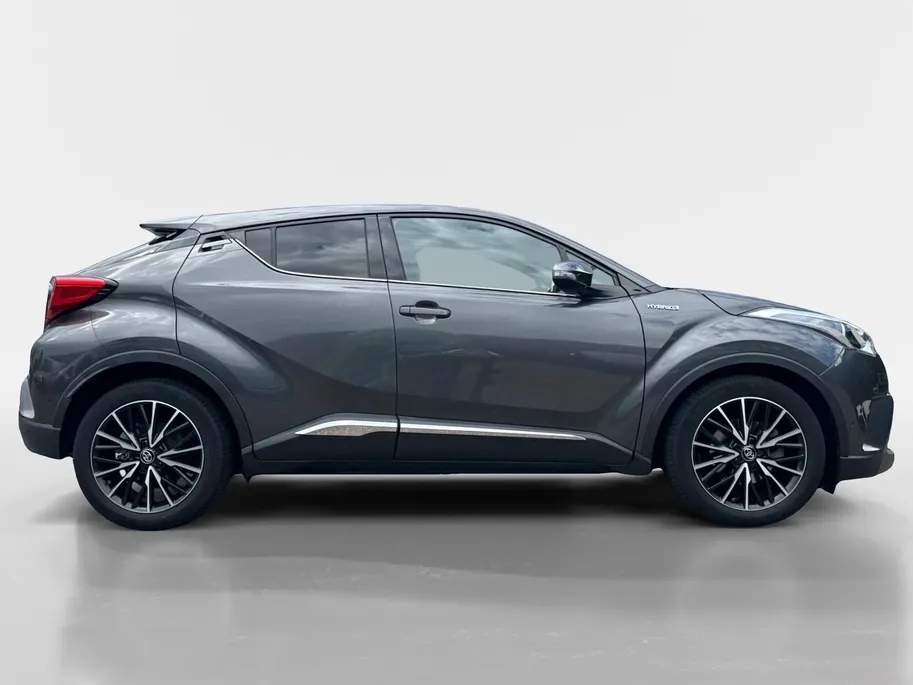 Toyota C-HR 1.8 Hybrid Executive | Climate control | Trekhaak | Keyless | Adaptive cruise control | Navigatie