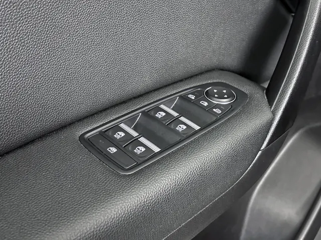 Renault Captur E-Tech plug-in hybrid 160PK SL Rive Gauche | 360 CAMERA | WINTER PACK | NAVI GROOT | BLACK EDITION