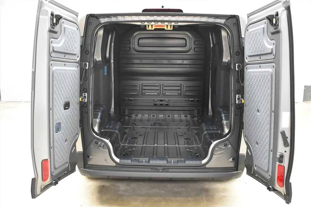 Kia PV5 Cargo 71,2 kWh 163pk L2H1 ELITE NIEUW