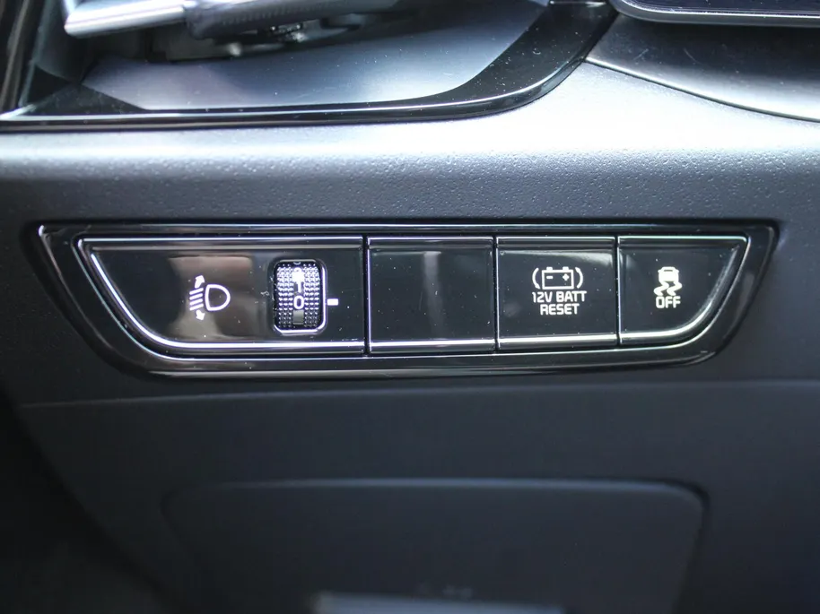 Kia Niro 1.6 GDi Hybrid DynamicLine | Camera | Clima | Cruise | Navi | 16" LM | Keyless | Apple Carplay/Android Auto |