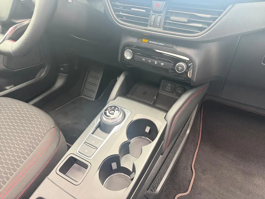 Ford Kuga 2.5 PHEV ST-Line | 1e Eigenaar | Elektr. Trekhaak | Panoramadak | Winter Pack | 360 Camera | Dodehoek detectie | Fabrieksgarantie! |