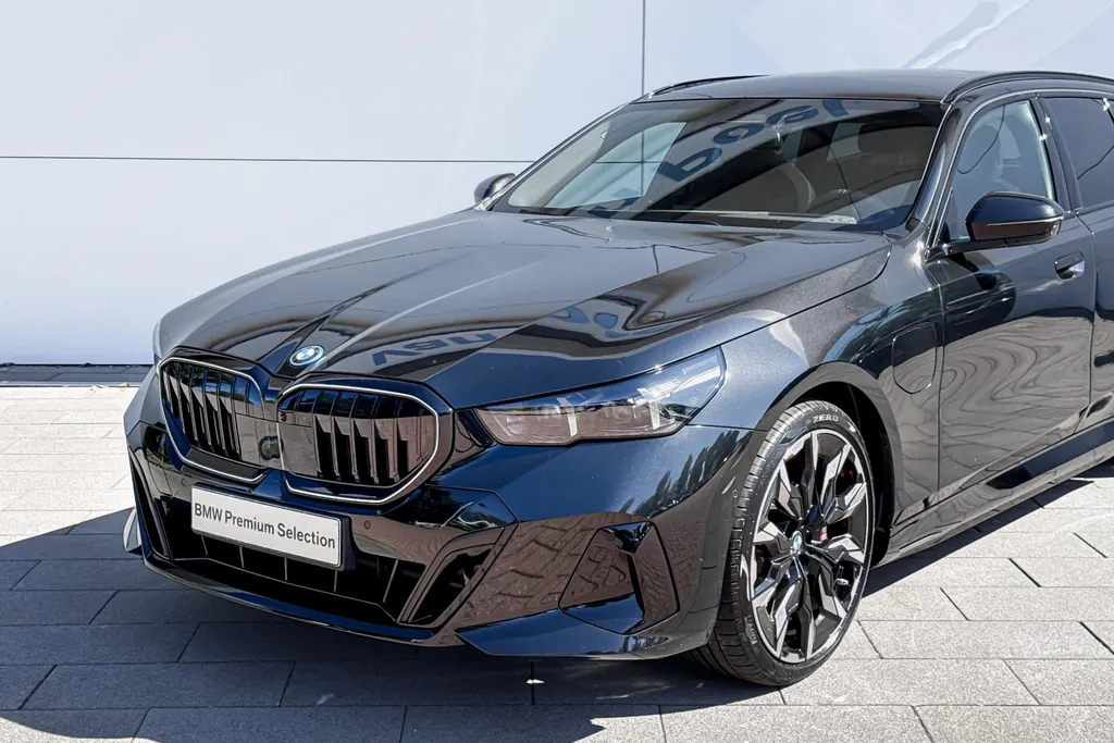 BMW 5 Serie Touring 550e xDrive