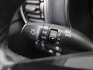 Kia Sportage 1.6 T-GDI Black Edition | Stuur-/stoelverwarming v+a | Schuifdak | Leer | Camera | Elek. achterklep | Cruise | PDC | Navi | 17' LM | Zeer nette auto! |