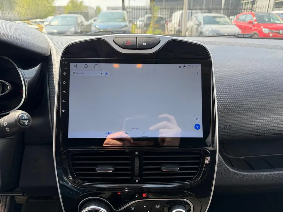 Renault Clio Estate 0.9 TCe Limited | Trekhaak | Parkeersensoren | Navigatie | Bluetooth | Cruise & Climate Control | Onderhoudshistorie | 12 Maanden BOVAG Garantie
