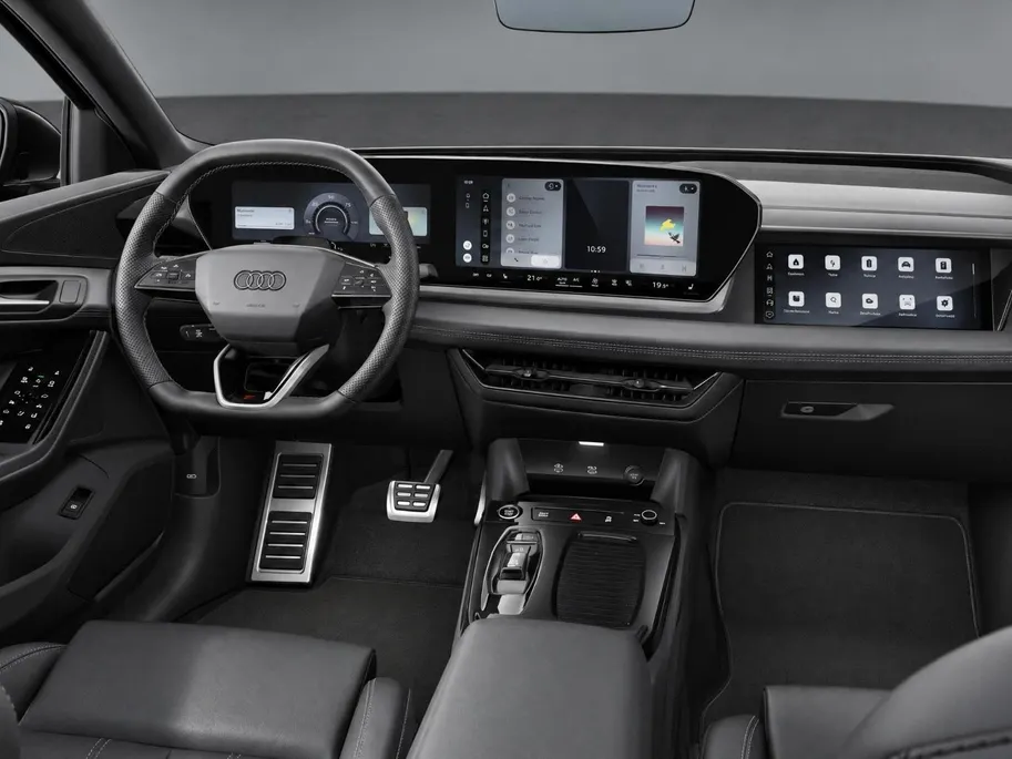 Audi Q6 e-tron Sportback S edition 83 kWh 252 PK · Trekhak elek. wegklapbaar · Optiekpakket zwart · S-line zwart leder-kunstlederen bekleding
