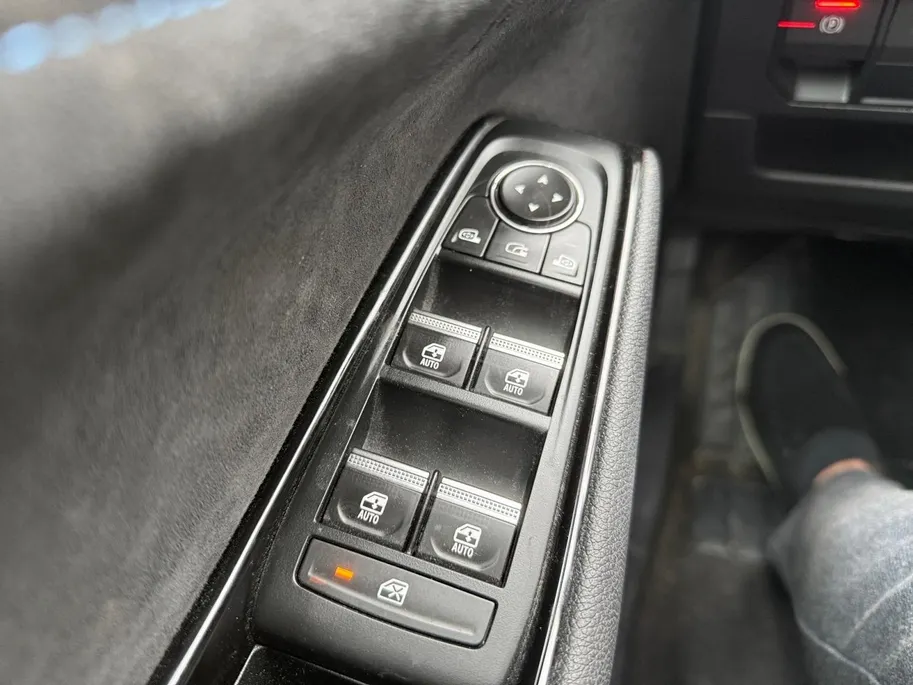 Renault Austral 1.2 E-Tech full hybrid 200 techno esprit Alpine AUTOMAAT NAVI AIRCO CAMERA ELECTRISCHE STOELEN STOELVERWARMING STUURVERWARMING HOGE INSTAP APPLE CARPLAY ANDROID AUTO ZEER MOOIE AUTO