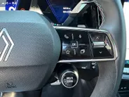 Renault Austral 1.2 E-Tech full hybrid 200 esprit Alpine | Automaat | 360 Graden Camera | Memory Stoelen | Automatische Achterklep | Adaptieve Cruise Control | Apple Carplay & Android Auto | 12 Maanden BOVAG Garantie