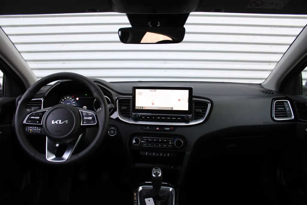 Kia XCeed 1.0 T-GDi DynamicPlusLine | Stuur-/stoelverwarming | Camera | Dodehoek detectie | Elektr. achterklep | 18' LM | Clima | Navi |