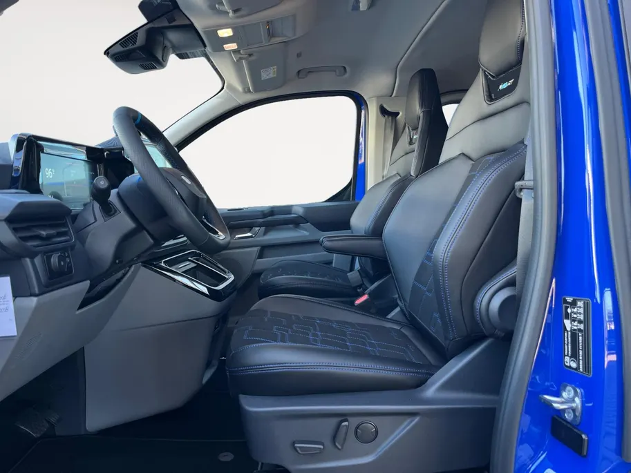 Ford E-Transit Cust. 320 L2H1 MS-RT 71 kWh DC | Te Bestellen | Uniek | Financial lease vanaf 0,99% Rente | 360 Camera | Elek. Schuifdeuren | Elek. Trekhaak | 2300KG Trekgewicht |