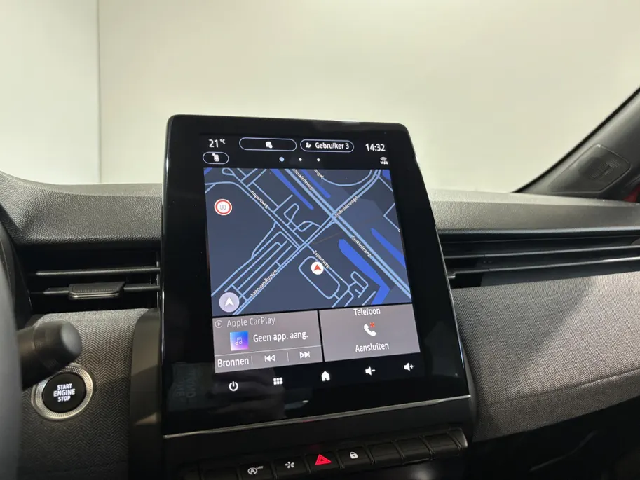 Renault Clio 90PK TCe GPF Techno | 9,3' Navi | Climate Control | Digital Cockpit | Camera | Parkeersensoren | Apple CarPlay/Android Auto | Full LED | Lichtemetalen Velgen | Licht & Regen Sensor |