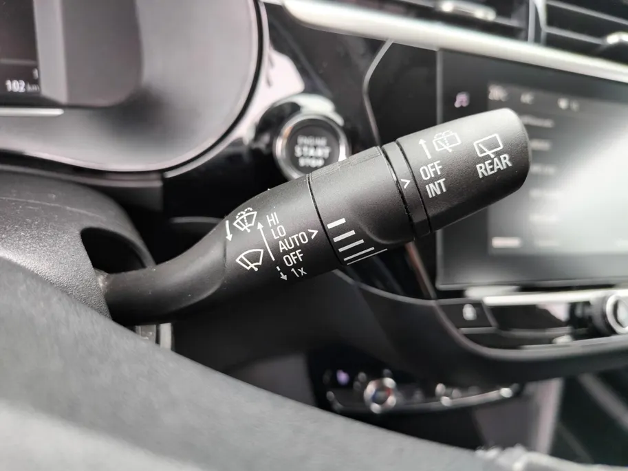 Opel Corsa-e Level 3 50 kWh | Stoelverwarming | Climate Control | | Incl. 12 maanden garantie, APK, Onderhoudsbeurt etc. Premiumpakket gratis! |