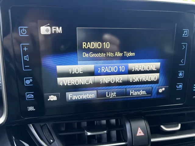 Toyota C-HR 1.8 Hybrid Style Bi-Tone | Parkeersensoren | JBL | Trekhaak