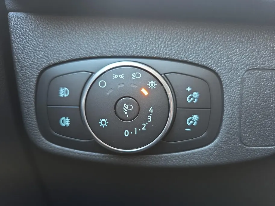 Ford Focus Wagon 1.0 EcoBoost Trend Edition Business | Achteruitrijcamera | Cruise Control | Apple Carplay/Android Auto | Draadloze Telefoonlader |