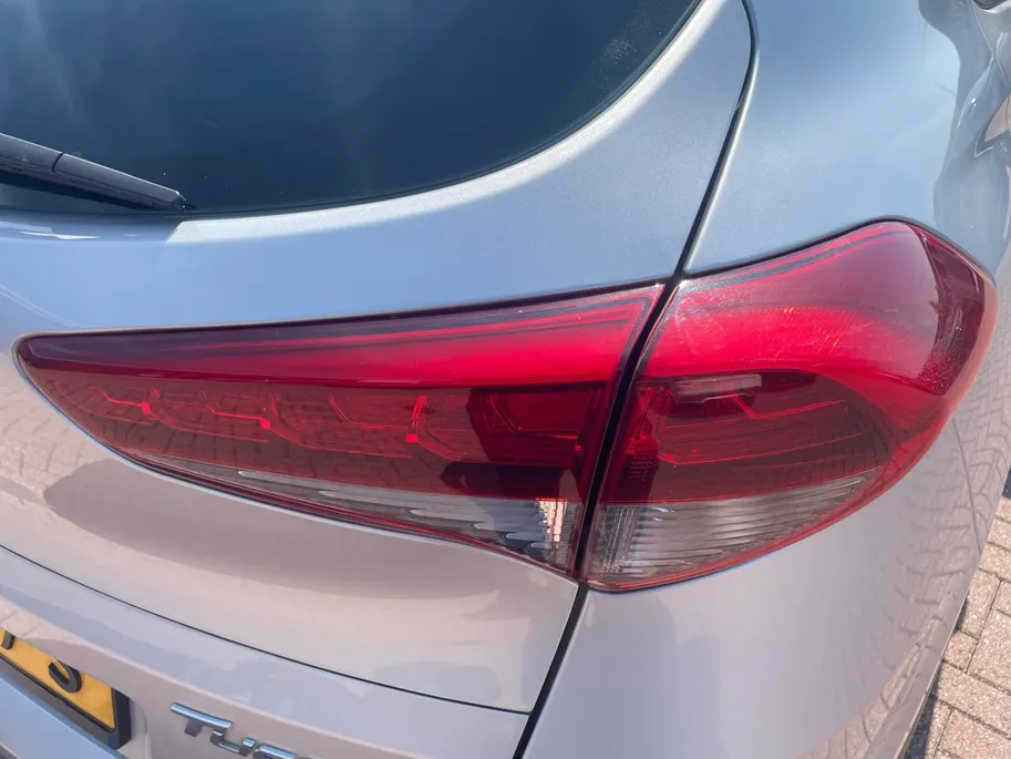 Hyundai Tucson 1.6 T-GDi Premium 4WD | STOEL VERWARMING | SCHUIFKANTELDAK | CAMERA | NAVIGATIE | ELEKTRISCHE STOEL |