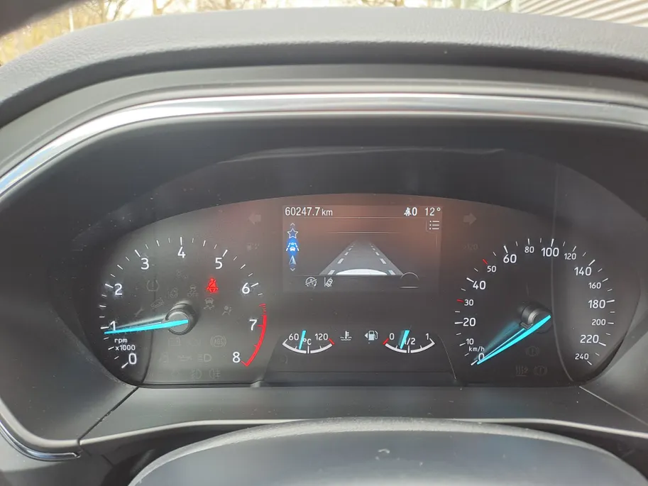 Ford Focus Wagon 1.0 EcoBoost Active Business | Navi | PDC | Cruise | Trekhaak | ECC | Stoel, Stuur, Voorruit verwarming