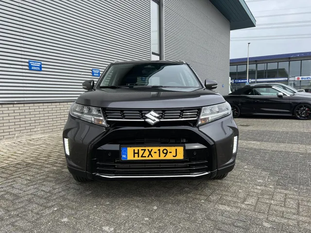 Suzuki Vitara 1.4 Boosterjet Smart Hybrid Style Automaat | Demonstratievoertuig | Apple Carplay & Android Auto | 17' LM Velgen | Climate Control | Adaptieve Cruis Control