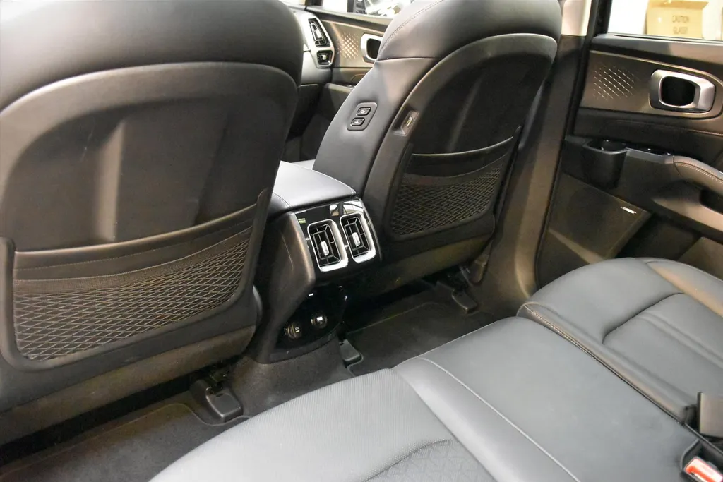 Kia Sorento 1.6 T-GDi 230pk Hybrid Aut 5-zitpl. DynamicPlusLine |Schuifdak! 1650kg Trekg.