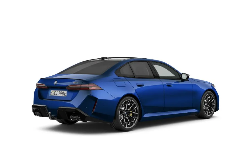 BMW M5 Sedan M5