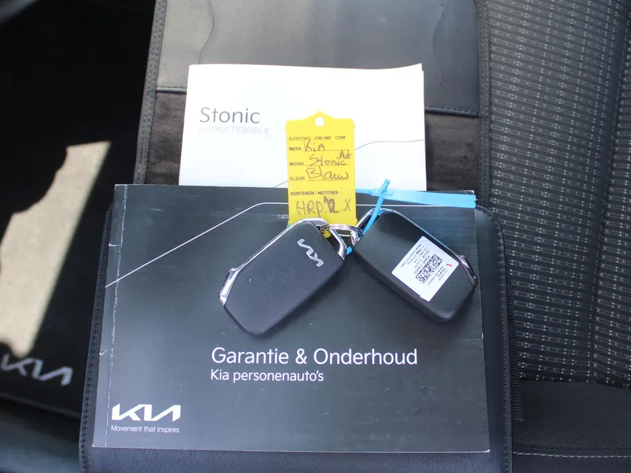 Kia Stonic 1.0 T-GDi MHEV DynamicPlusLine | Stuur-/stoelverwarming | Camera | Cruise adapt. | Clima | LED | Navi | 16' LM | Automaat |