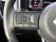 Nissan QASHQAI 1.3 MHEV Xtronic Tekna Plus *Automaat*Navi+360Camera*Winter Pack*Elekt. Stoelen*Lederen bekleding*HUD*Adapt. Cruise Control*Memory stoelen*1ste eigenaar!
