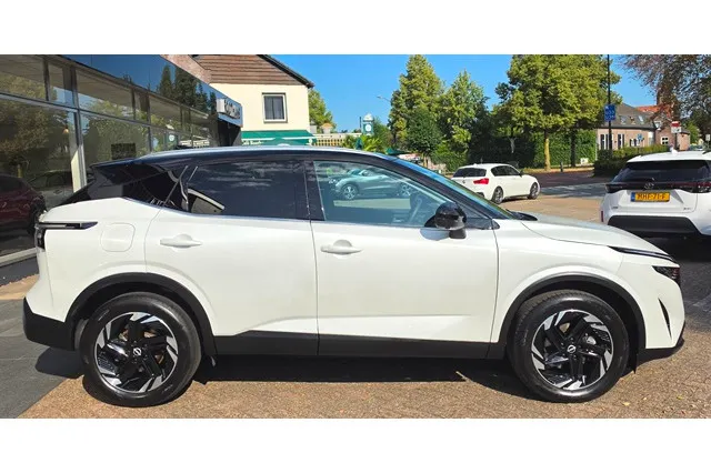 Nissan QASHQAI 1.3 158PK DIG-Turbo Mild-Hybrid X-Tronic A/T N-Connecta - Cold & Easy Pack