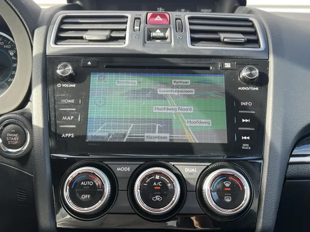 Subaru Forester 2.0 Premium Automaat | Trekhaak | All Season Banden | Elek. Schuif/Kantel Dak |17' LM Velgen | Navigatie