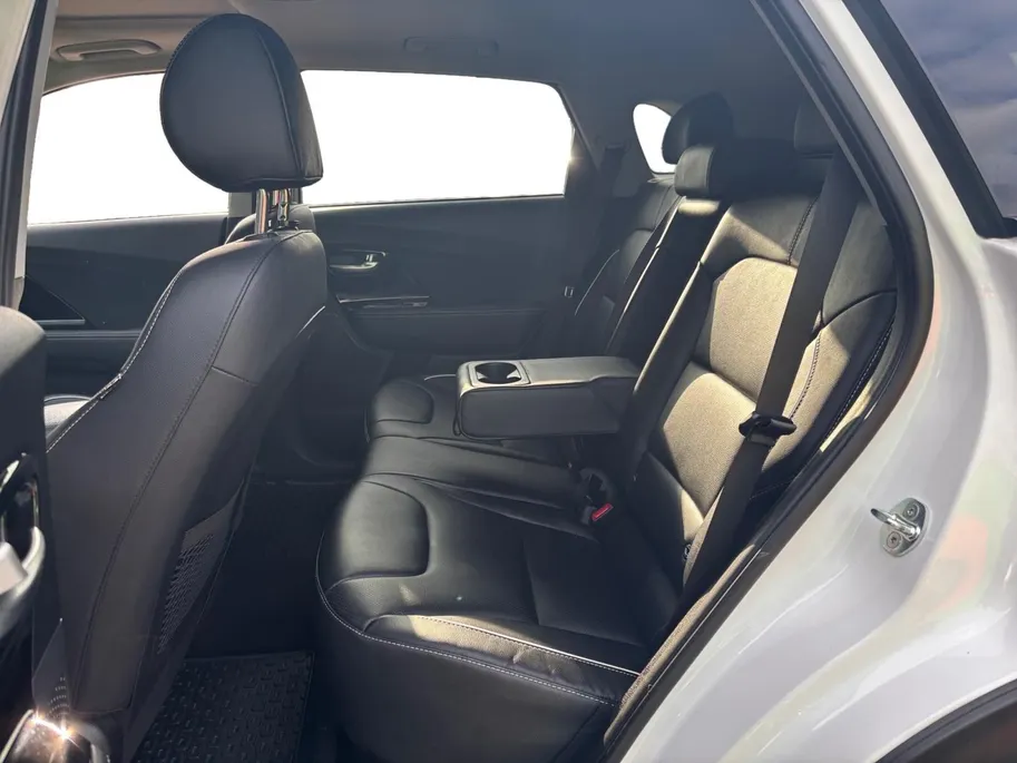 Kia e-Niro ExecutiveLine 64 kWh | Trekhaak | JBL | Memory stoelen | Stoel/stuurverwarming | Stoel ventilatie |