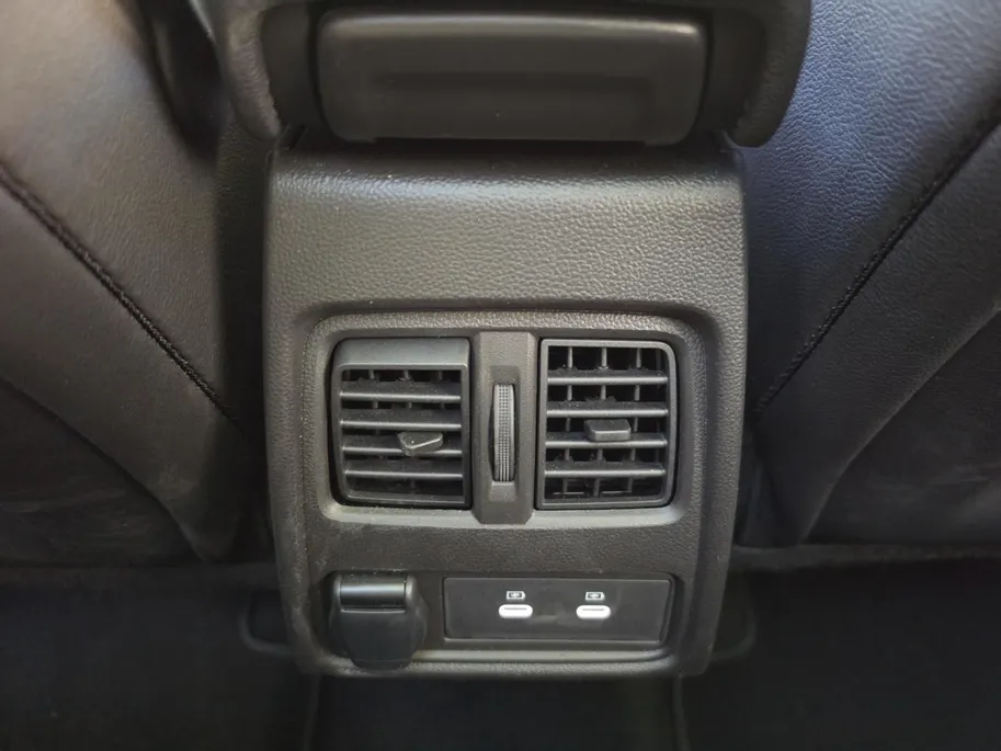 Mitsubishi Grandis 1.8 HEV Instyle | BTW auto | Full option | Panorama dak | Elektrische achterklep | Harman Kardon Audiosysteem