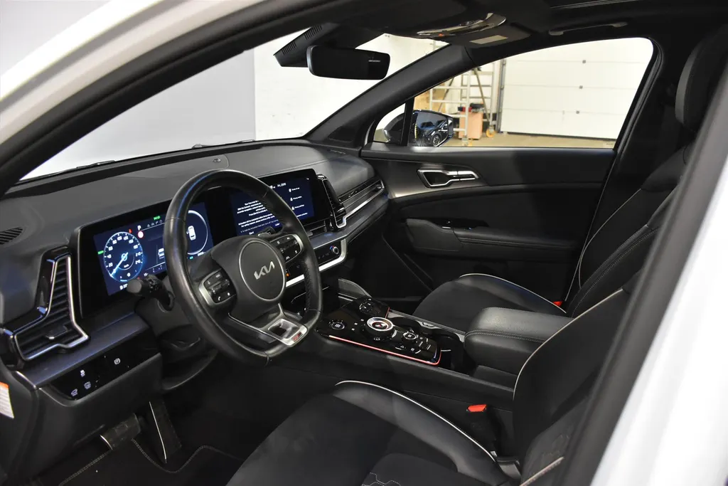 Kia Sportage 1.6 T-GDi 230pk Hybrid AT6 GT-Line. Weinig km!