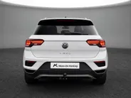 Volkswagen T-Roc 1.5 TSI 150pk DSG Sport · Camera · Trekhaak · Navigatie · Stoelverwarming · 18'' Inch ·