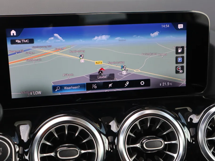 Mercedes-Benz EQA 250 Business Solution Luxury 67 kWh l Keyless l Achteruitrijcamera l Stoelverwarming l Ambiente lichtpakket