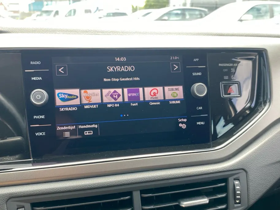 Volkswagen Polo 1.0 TSI Comfortline NL auto | Apple CarPlay / Android-Auto | Adapt. Cruise control | airco | etc.
