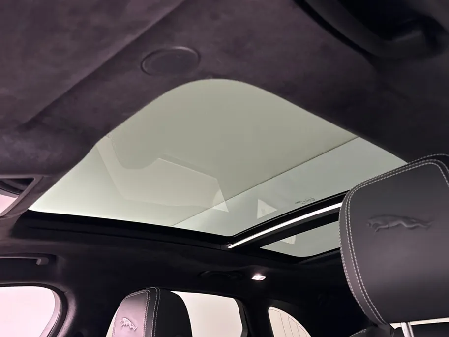 Jaguar F-PACE 2.0 P400e R-Dynamic HSE Black Pack | Panoramadak | Massagestoelen + Ventilatie | Head-Up Display