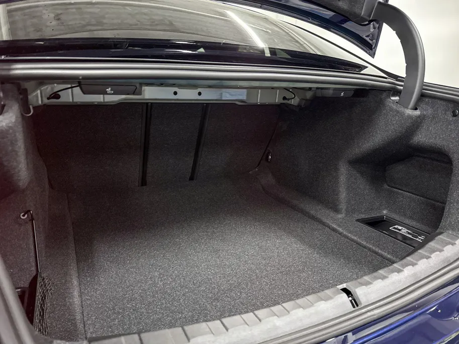 BMW 3 Serie Sedan 318i